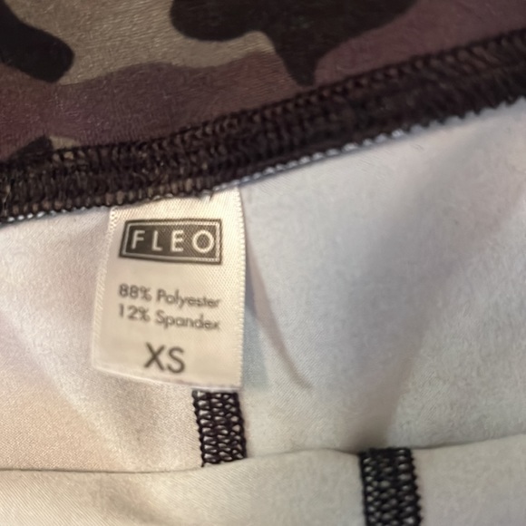 FLEO shorts xs - Picture 3 of 4